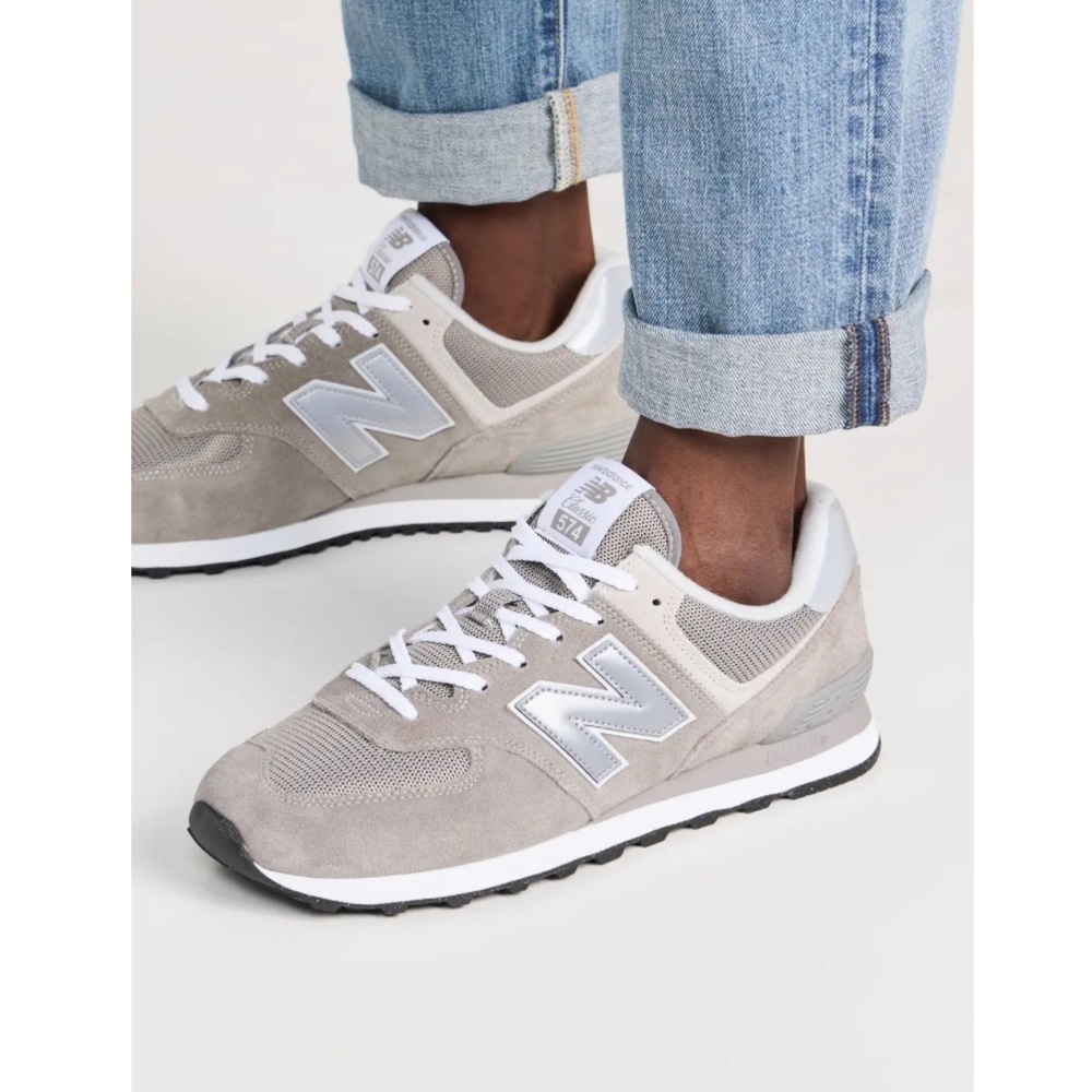 New Balance 574 in grey/white